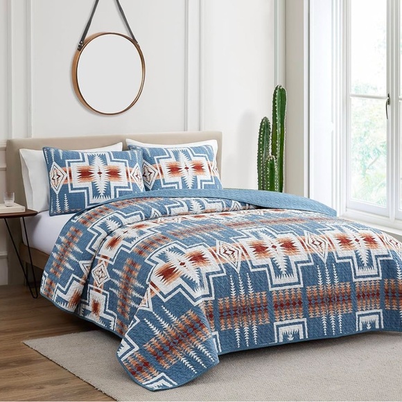 Pendleton King Size Harding Coverlet in Denim with Matching Shams - Picture 2 of 8